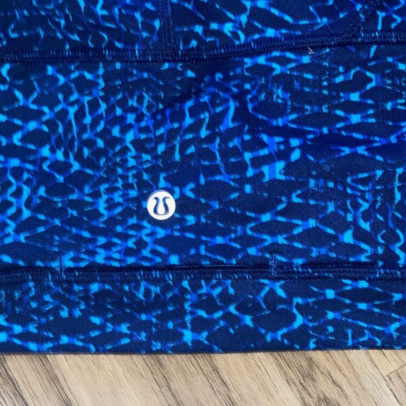Blue Patterned Lululemon leggings - Picture 2 of 6